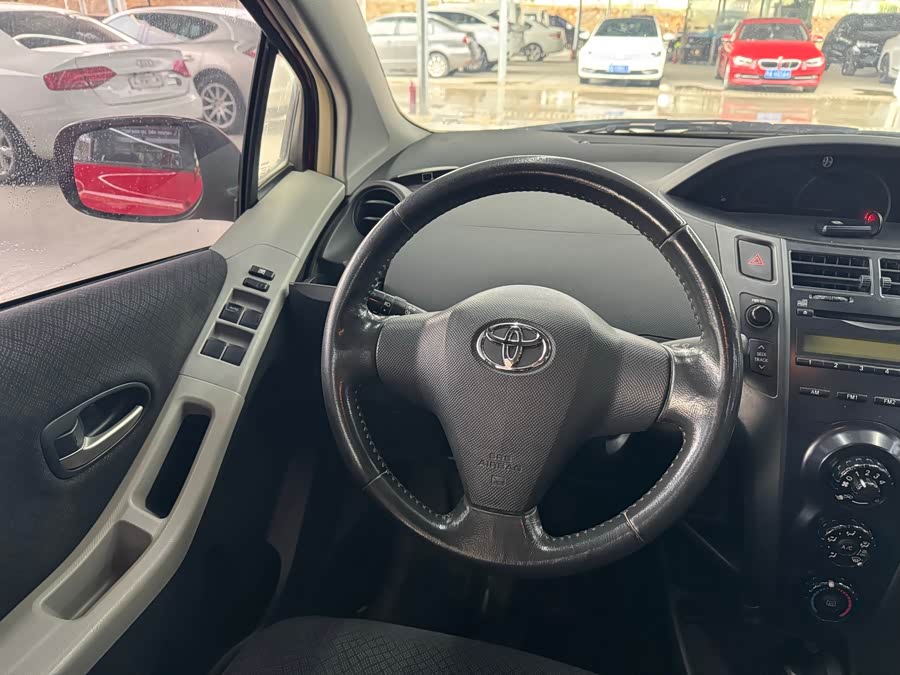 Toyota Yaris 2008 car image #6