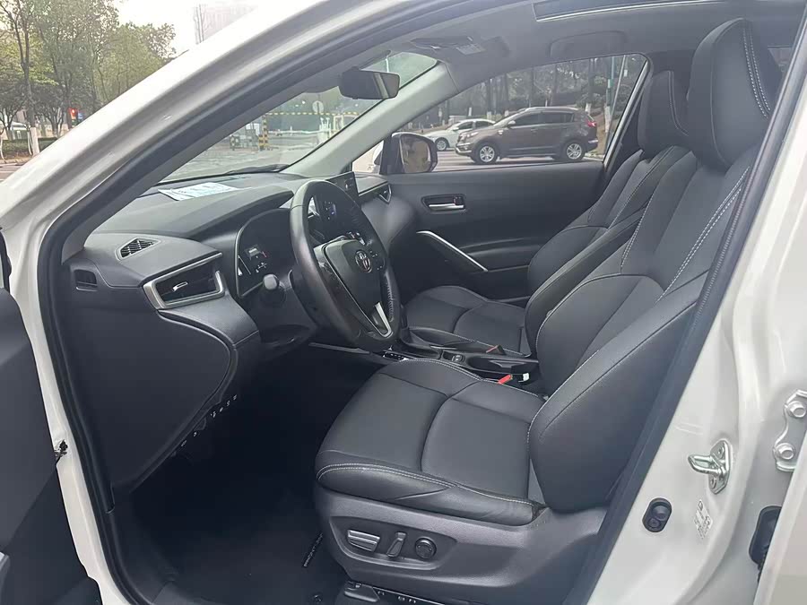 Toyota Frontlander 2023 car image #6