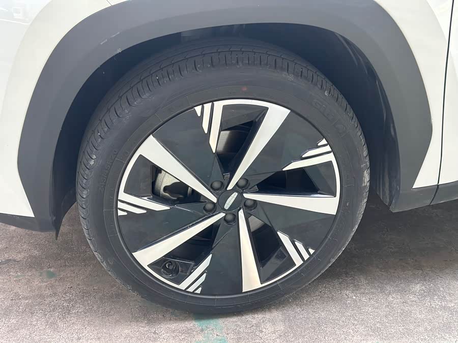 GEELY Boyue L 2023 car image #6