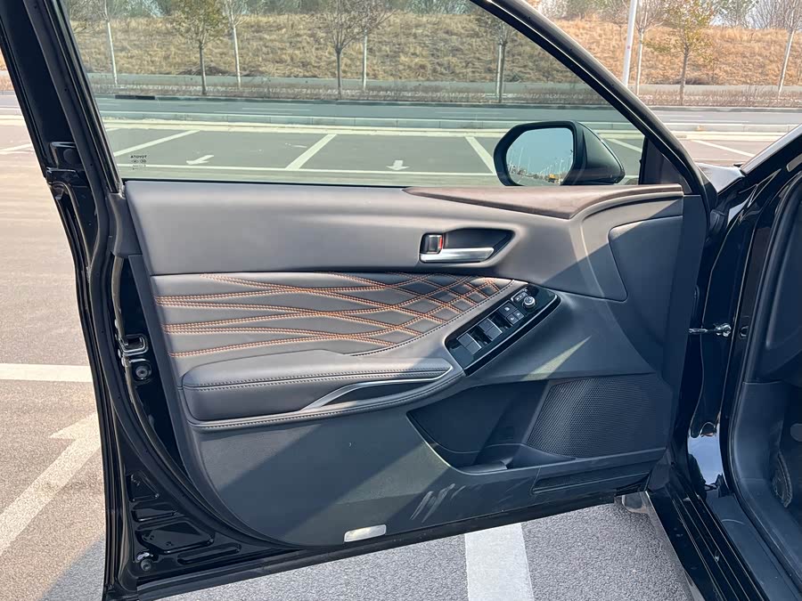 Toyota Avalon 2024 car image #6