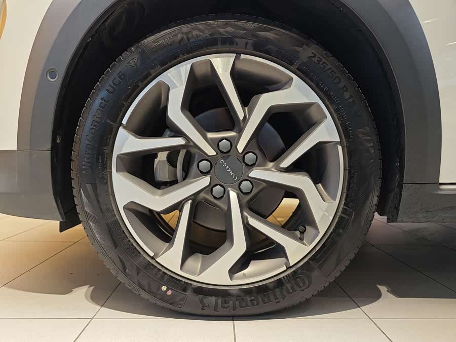 Lynk & Co 02 2019 #6 Lynk & Co 02 2019 car image #6