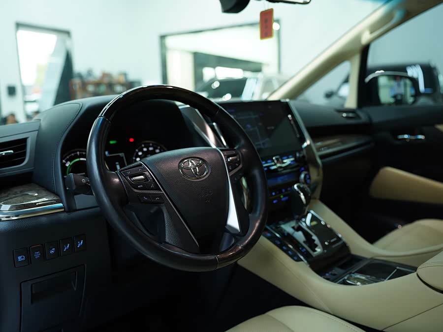Toyota Alphard 2021 immagine di auto #6