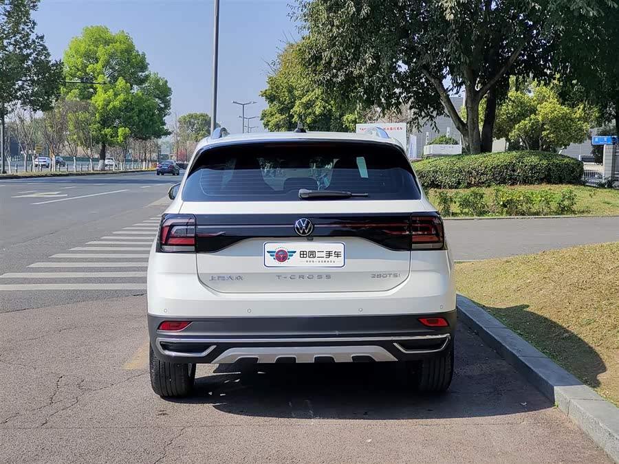 Volkswagen T-Cross 2021 car image #6