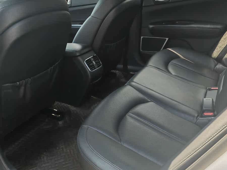 起亚 起亚K5 2017 汽车图片 #6