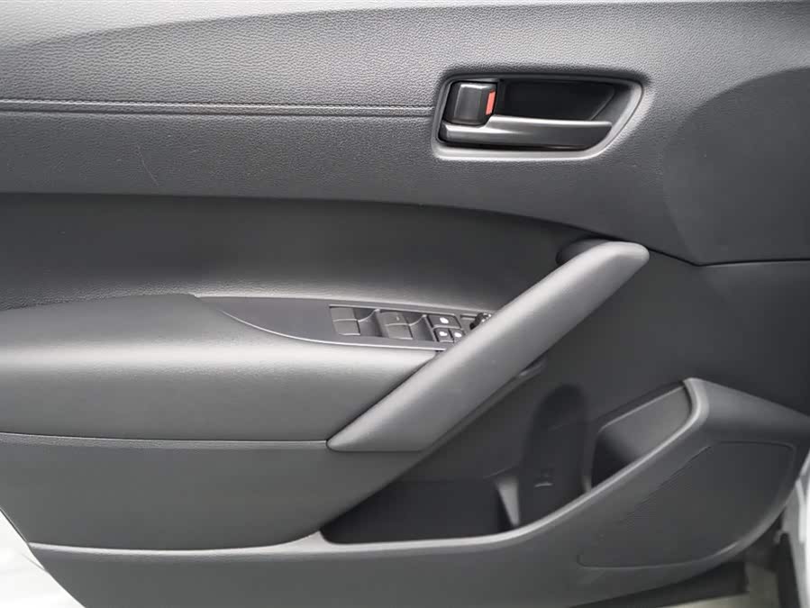 Toyota Corolla Cross 2025 car image #6