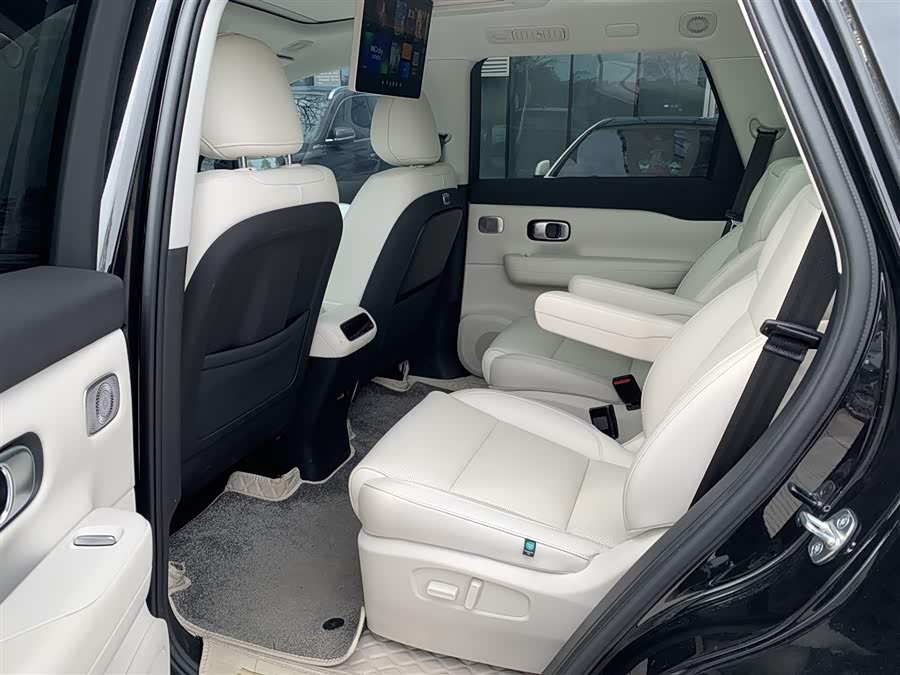 零跑汽车 零跑C16 2025 汽车图片 #6