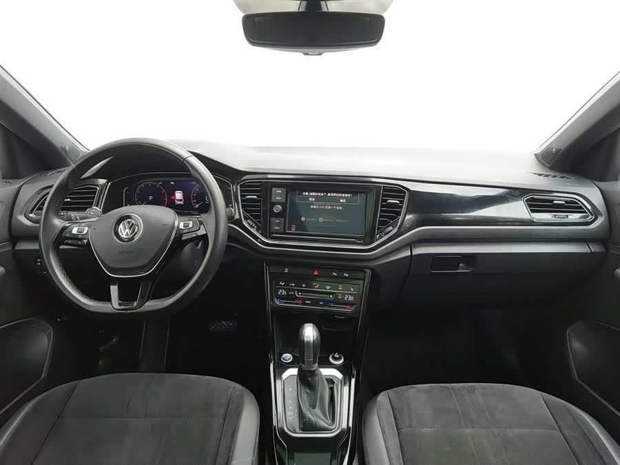 Volkswagen T-Roc 2020 car image #6