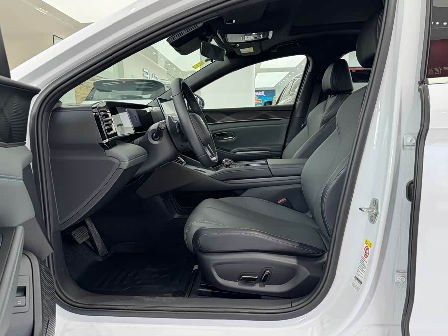 BYD Qin L 2025 car image #6