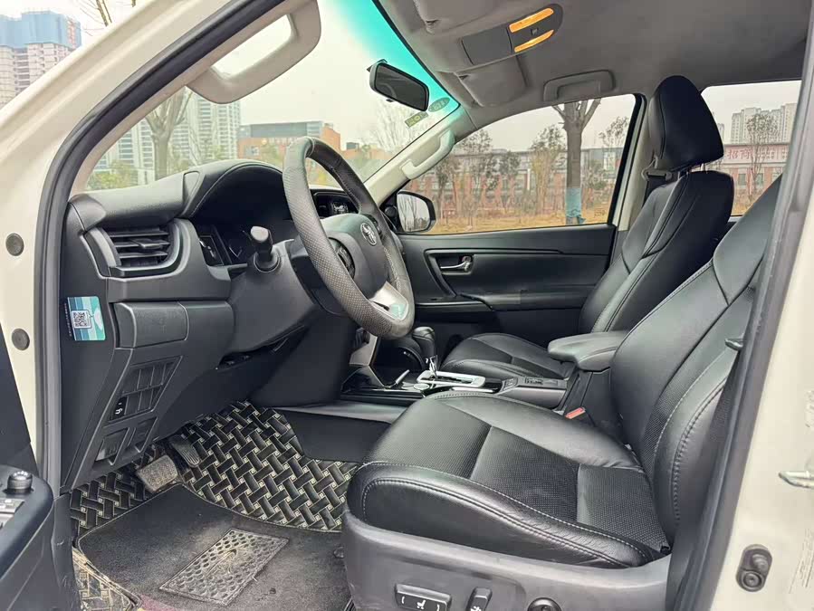 Toyota Fortuner 2020 car image #6