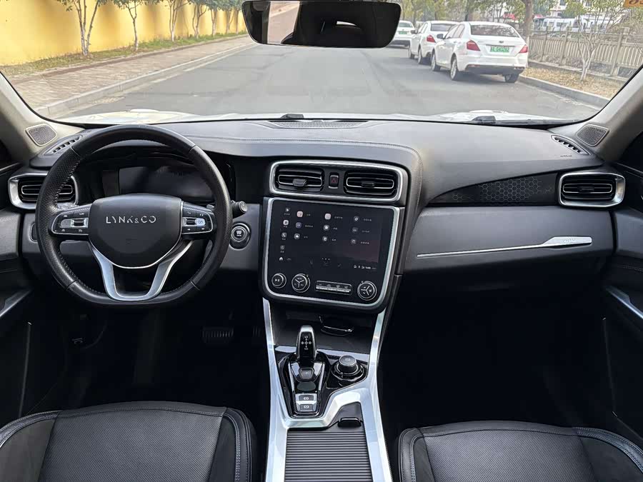 Lynk & Co 01 EM-P 2018 #6 Lynk & Co 01 EM-P 2018 car image #6