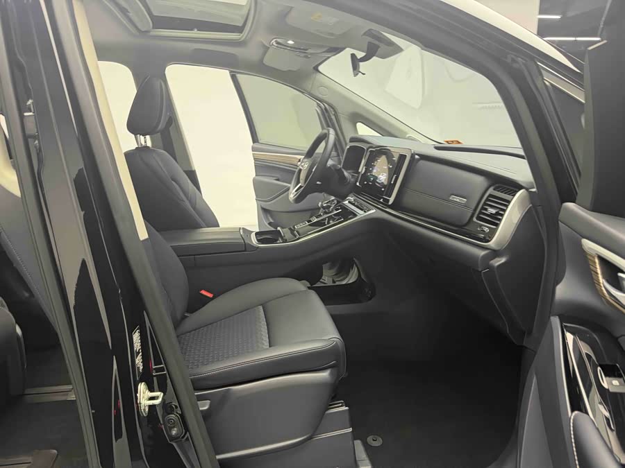 广汽传祺 传祺M8 2025 汽车图片 #6