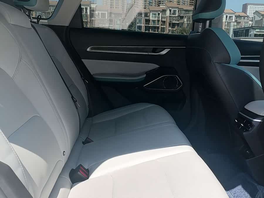 GEELY Emgrand 2023 car image #6