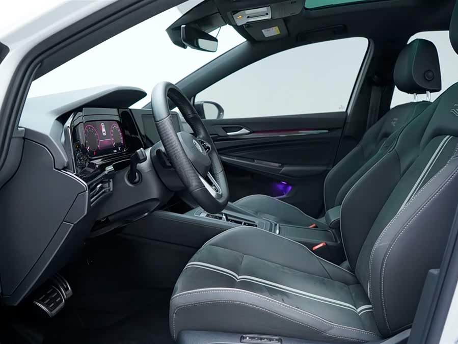 Volkswagen Golf 2022 car image #6