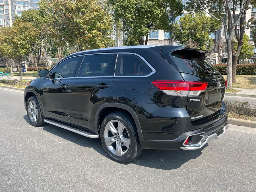Toyota Highlander 2021 car image #6