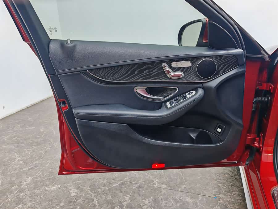 Mercedes-Benz C Class 2018 car image #6