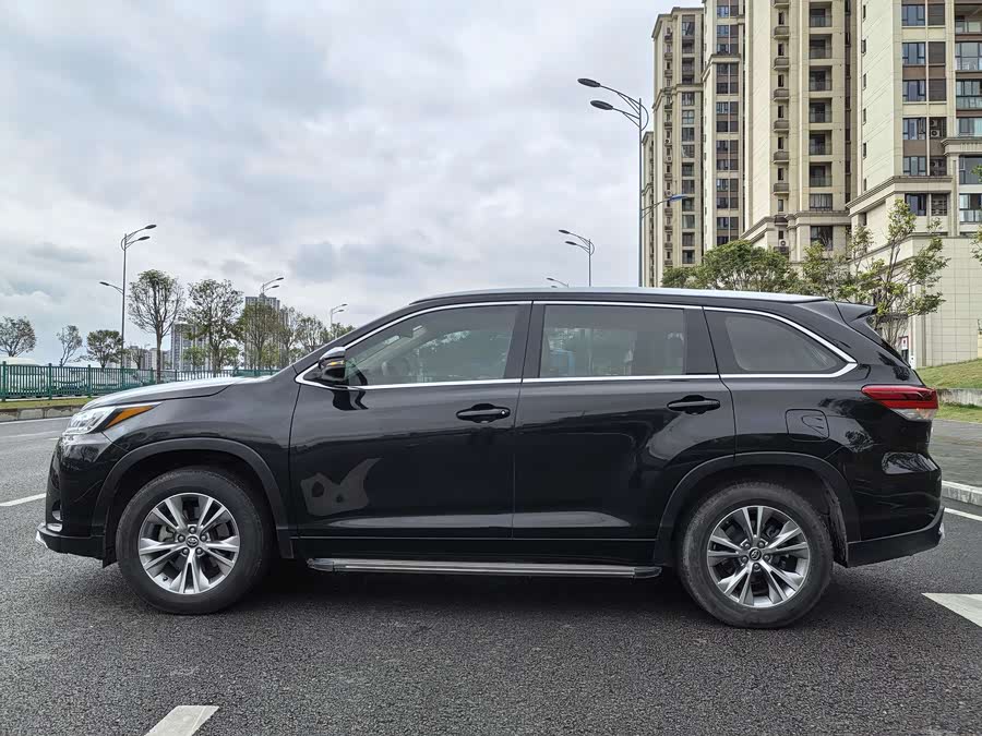 Toyota Highlander 2021 image de voiture #6