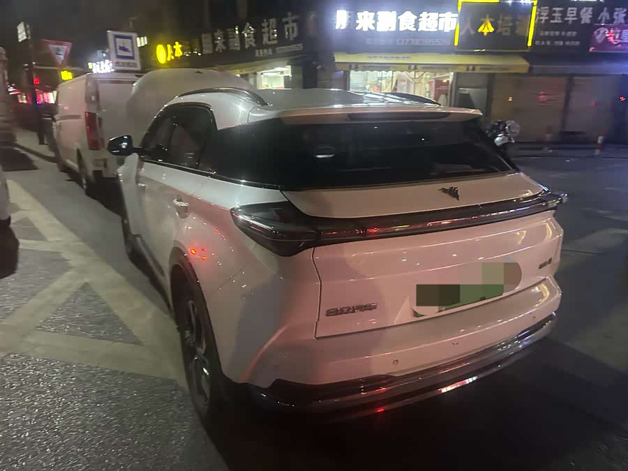 哪吒汽车 哪吒U 2022 汽车图片 #6