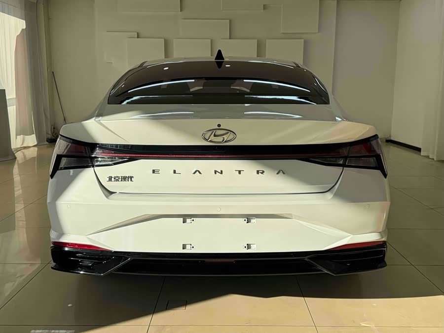 Hyundai Elantra 2021 immagine di auto #6