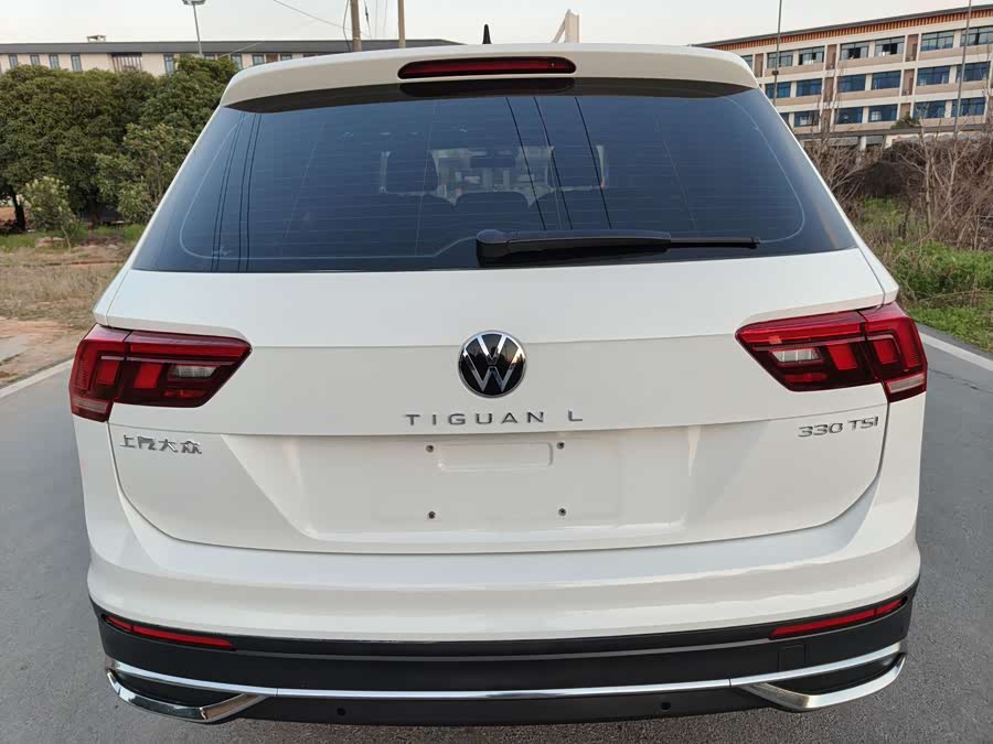 Volkswagen Tiguan L 2022 #6 Volkswagen Tiguan L 2022 car image #6