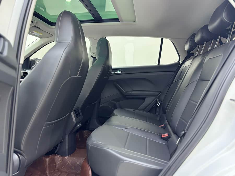 Volkswagen T-Cross 2022 #6 Volkswagen T-Cross 2022 car image #6