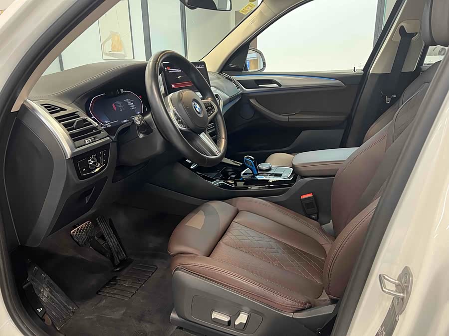 BMW iX3 2021 immagine di auto #6