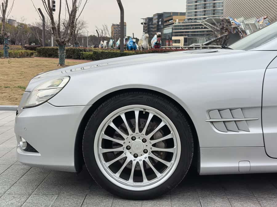 Mercedes-Benz SL Class 2010 immagine di auto #6