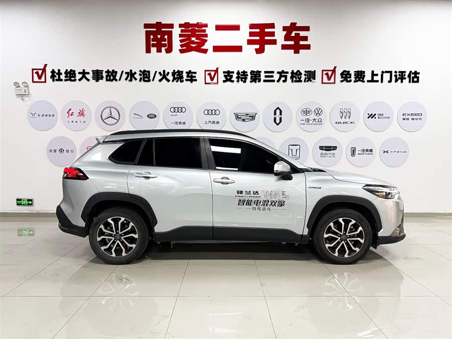 Toyota Frontlander 2023 car image #6