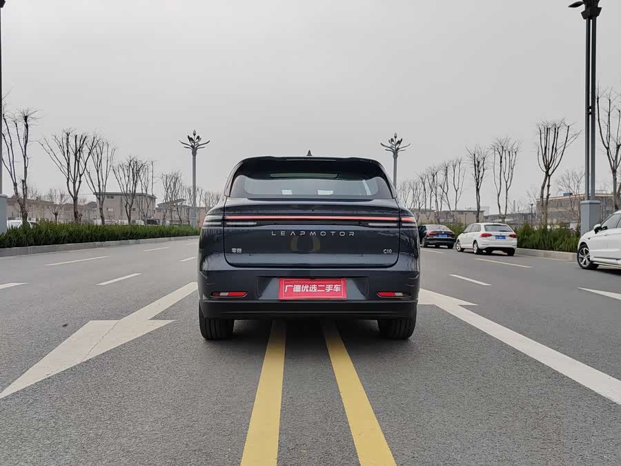 零跑汽车 零跑C10 2025 汽车图片 #6