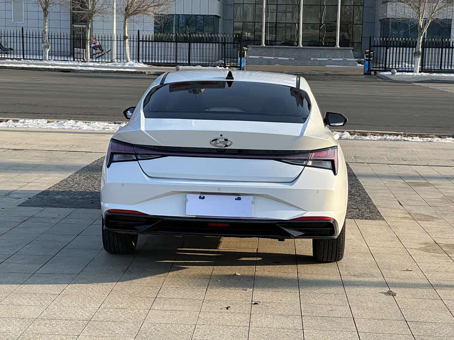 Hyundai Elantra 2021 immagine di auto #6