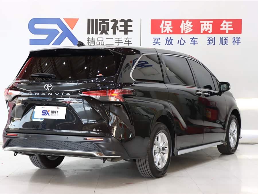 Toyota Granvia 2025 car image #6