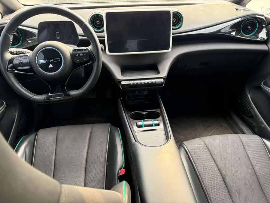 BYD Dolphin 2024 صورة سيارة #6