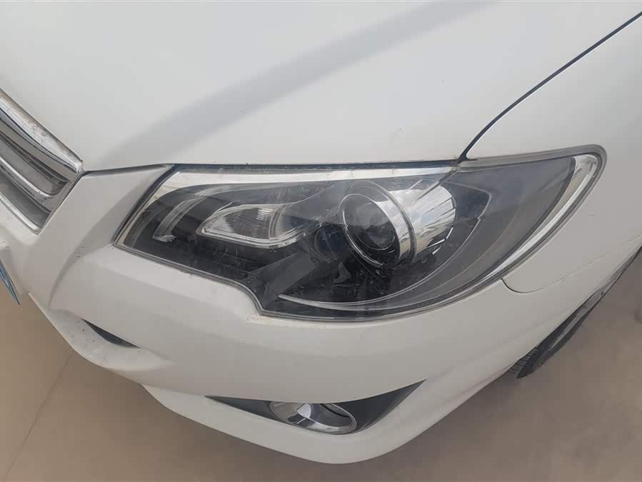 Toyota Corolla (Classic) 2015 car image #6