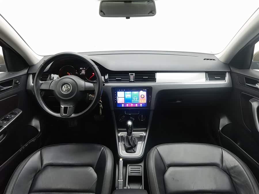 Volkswagen Bora 2013 car image #6