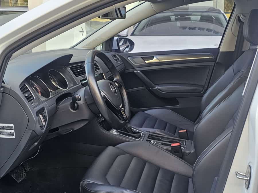 Volkswagen Golf 2016 car image #6