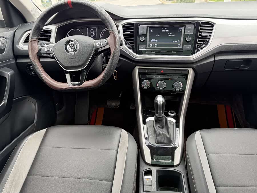 Volkswagen T-Roc 2020 #6 Volkswagen T-Roc 2020 immagine di auto #6