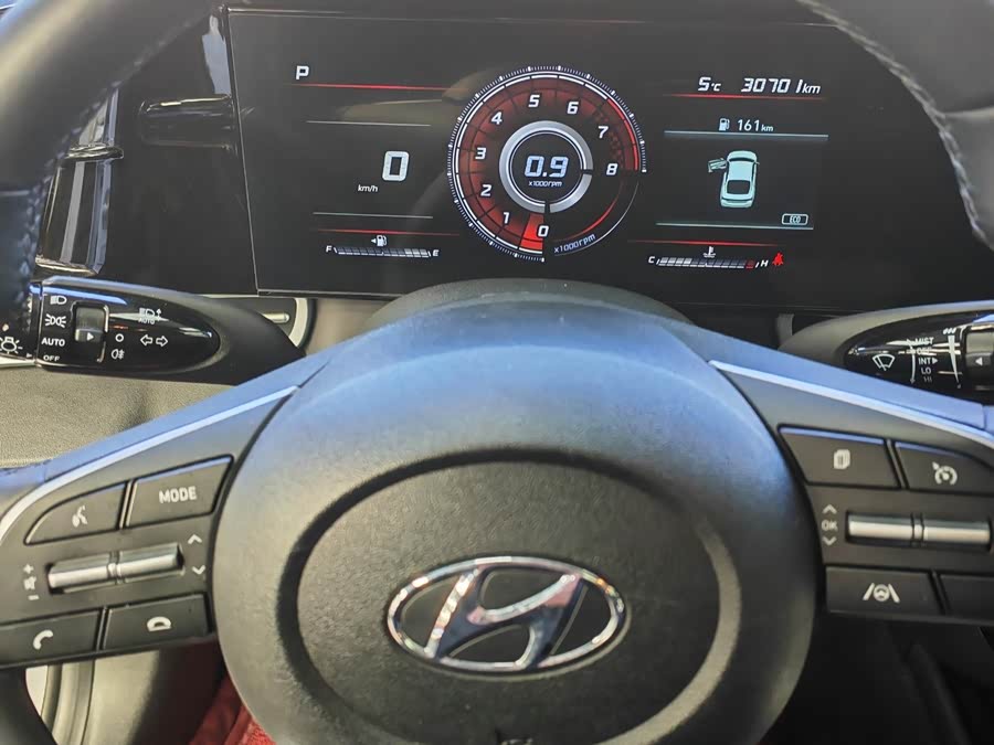 Hyundai Elantra 2023 immagine di auto #6