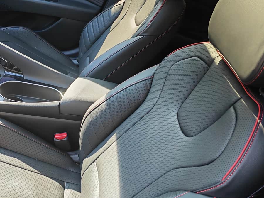 Hyundai Elantra 2023 immagine di auto #6