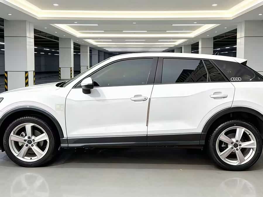 Audi Q2L 2023 imagen de coche #6