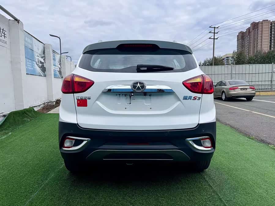 JAC 2014 car image #6