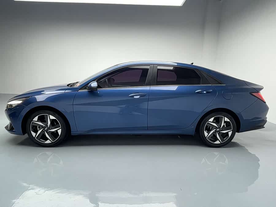 Hyundai Elantra 2021 immagine di auto #6