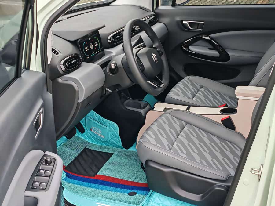 零跑汽车 零跑T03 2024 汽车图片 #6