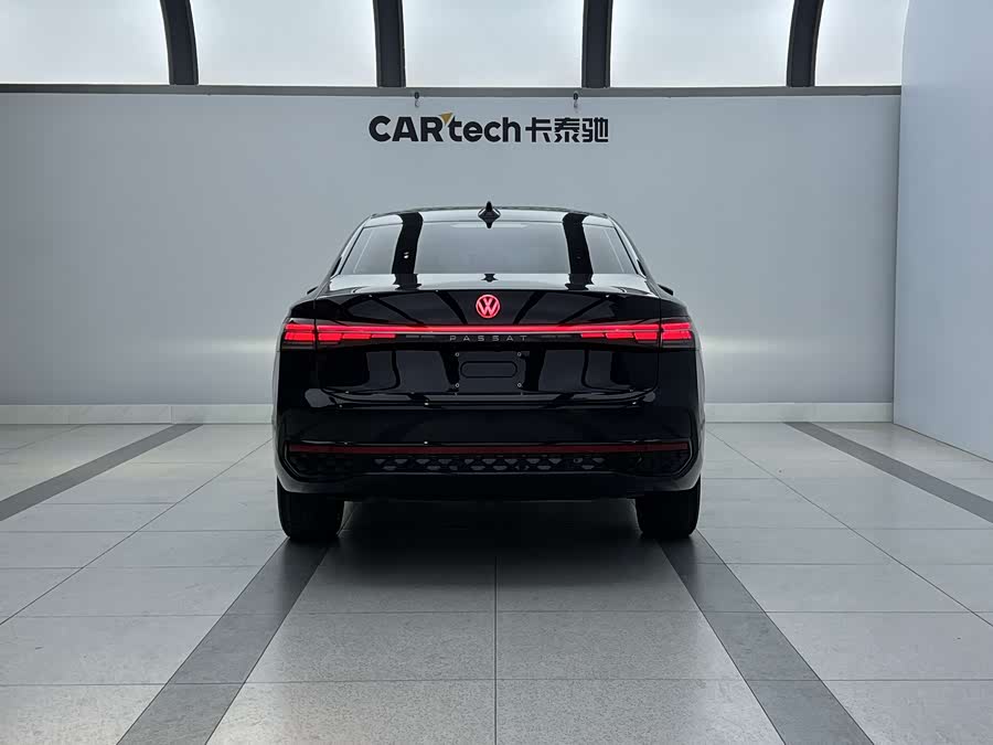 Volkswagen Passat 2025 car image #6