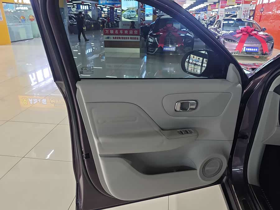 零跑汽车 零跑B10 2025 汽车图片 #6