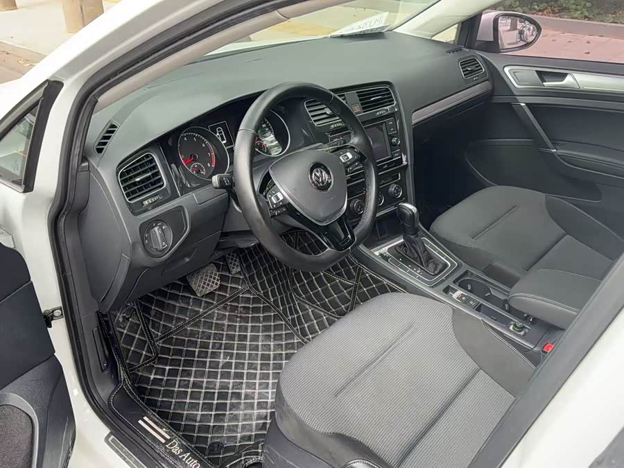 Volkswagen Golf 2015 car image #6