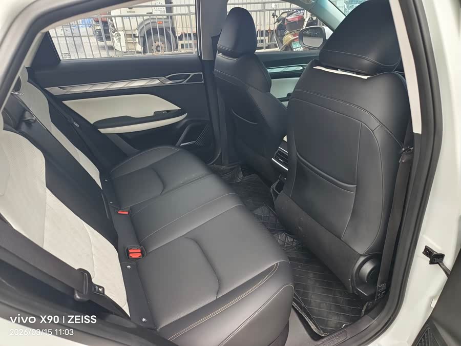 GEELY Emgrand L 2021 car image #6