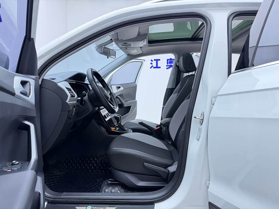 Volkswagen Tacqua 2022 car image #6