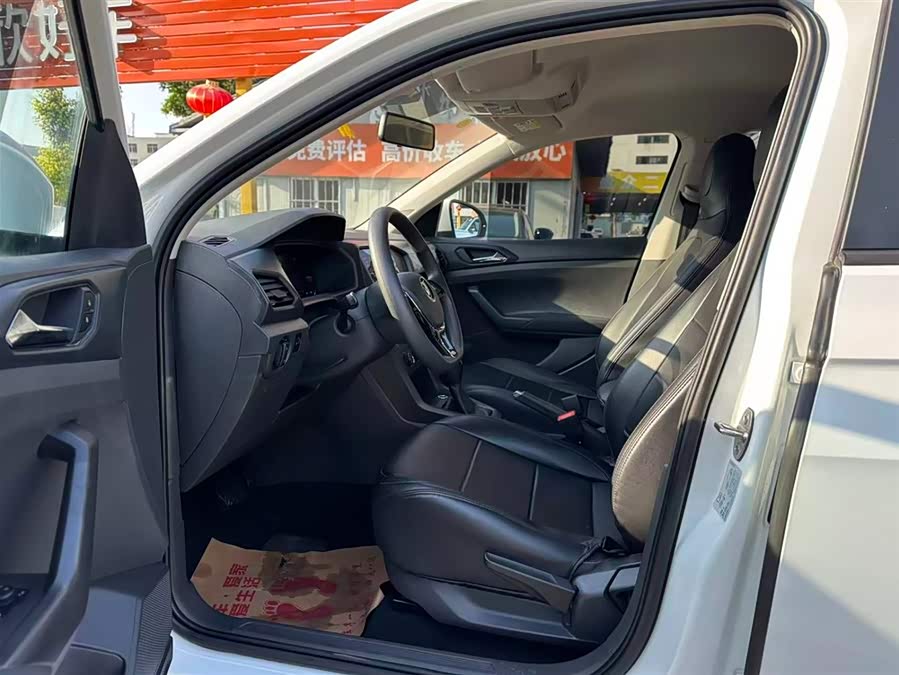 Volkswagen T-Cross 2023 car image #6