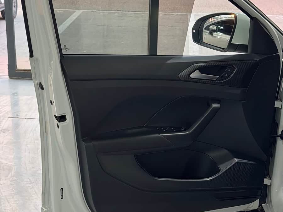 Volkswagen Tacqua 2020 car image #6