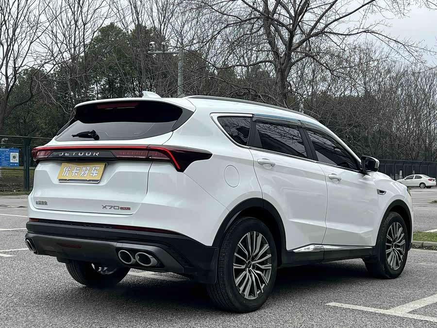 Jetour X70 PLUS 2023 car image #6