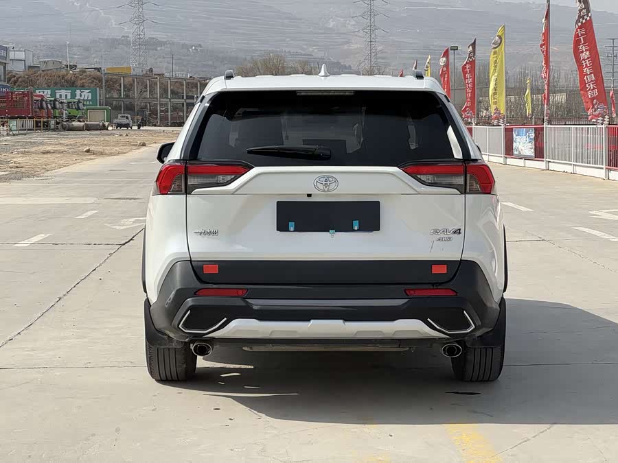 Toyota RAV4 2021 car image #6